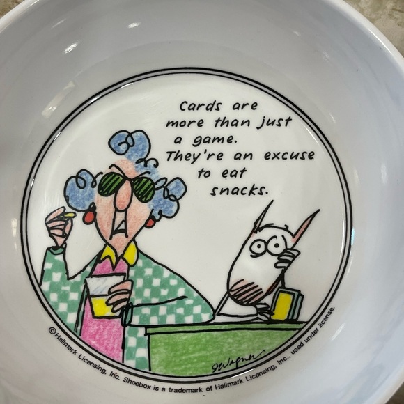 Humorous Vintage Cartoon plastic Bowls Set of 4 - vintage - Maxine - Picture 4 of 5